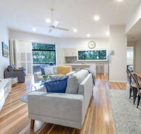 Ait Shona Happy Place. Apt 10 Haven on the Park - Hotel Accommodation