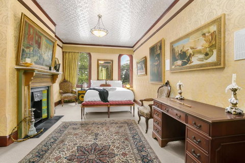 Grand & Central On George Unique Opulent - Hotel Accommodation 4