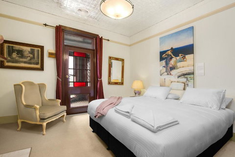 Grand & Central On George Unique Opulent - Hotel Accommodation 5