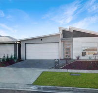Brand New Home 10 mins to Beach Torquay Geelong Deakin Hospitals - Hotel Accommodation