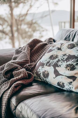 Getaway Bruny Island - Hotel Accommodation 1