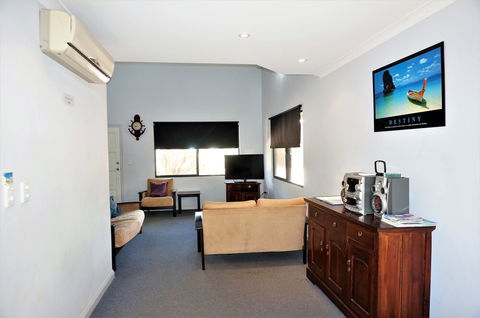 Ningaloo Breeze Villa 8 - Hotel Accommodation 5