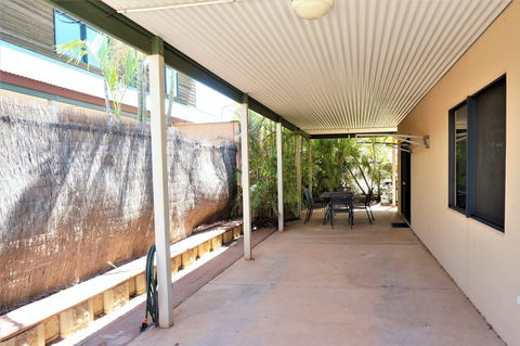 Ningaloo Breeze Villa 8 - Hotel Accommodation 2