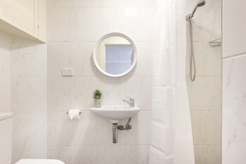 Ultimo 1 Bed. Furnished House W Parking - Hotel Accommodation 5