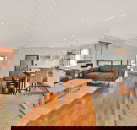 Beach House - CAM08 - Hotel Accommodation