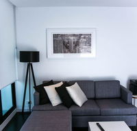 Sophisticated Modern Pad - Hotel Accommodation