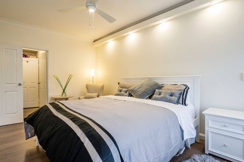 Urban Escape Parramatta - Hotel Accommodation 2