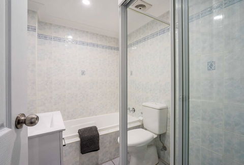 Urban Escape Parramatta - Hotel Accommodation 4