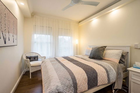 Urban Escape Parramatta - Hotel Accommodation 6