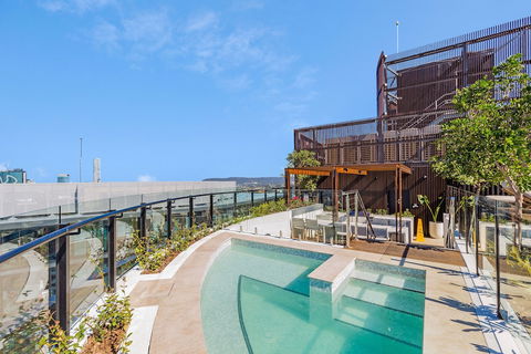 FV Dream 2 BED Apt+ Pool+ Free Parking Qfv211-16 - Hotel Accommodation 1