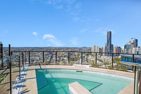FV Dream 2 BED Apt+ Pool+ Free Parking Qfv211-16 - Hotel Accommodation 2