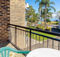 Great location close to waterfront Shops Restaurants  Cafes. - Hotel Accommodation