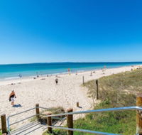 Large family waterfront home with room for a boat Welsby Pde Bongaree - Hotel Accommodation