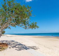 Spectacular Unit Overlooking Pumicestone Passage Welsby Pde Bongaree - Hotel Accommodation