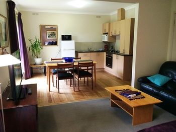 Acacia House Retreat Daylesford - Hotel Accommodation 3
