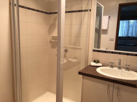 Daysy Hill Country Cottages - Hotel Accommodation 5