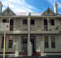 Hay Street Travellers Inn Hostel - Hotel Accommodation