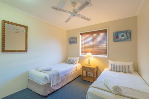 Noosa Outrigger Beach Resort - Hotel Accommodation 7