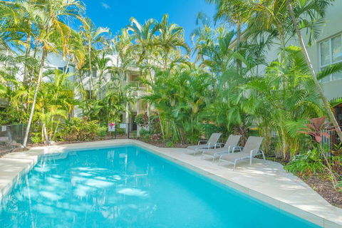 Noosa Outrigger Beach Resort - Hotel Accommodation 2