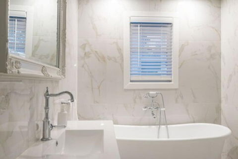 Noosa Outrigger Beach Resort - Hotel Accommodation 6