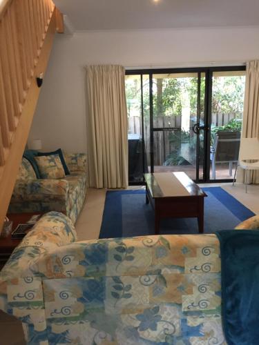 Central Cowes Family Townhouses - Hotel Accommodation 4