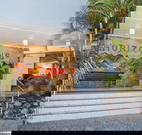 Horizons Holiday Apartments - Hotel Accommodation