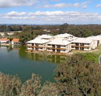 Lakeside Holiday Apartments - Hotel Accommodation