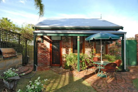 Above Bored Bed & Breakfast - Hotel Accommodation 0
