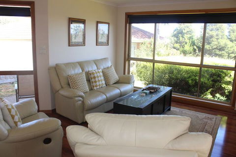 Australian Home Away At Doncaster Andersons Creek 2 - Hotel Accommodation 4
