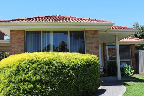 Australian Home Away At Doncaster Andersons Creek 2 - Hotel Accommodation 1