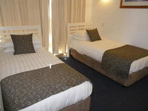 Pacific Surf - Hotel Accommodation 3