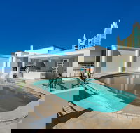 Golden Gate - Q Stay - Hotel Accommodation