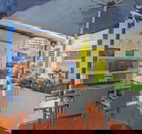 Surfers Beach Resort One - Hotel Accommodation