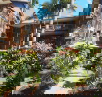 Oceanside Cove Holiday Apartments - Hotel Accommodation