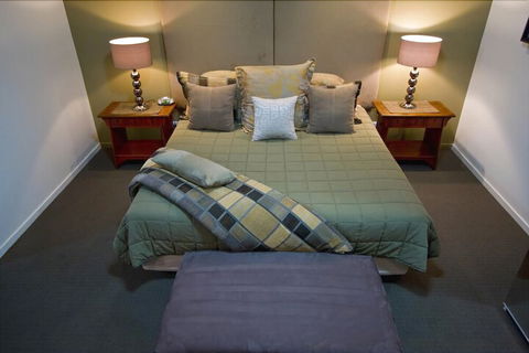 53 On Victoria - Hotel Accommodation 7