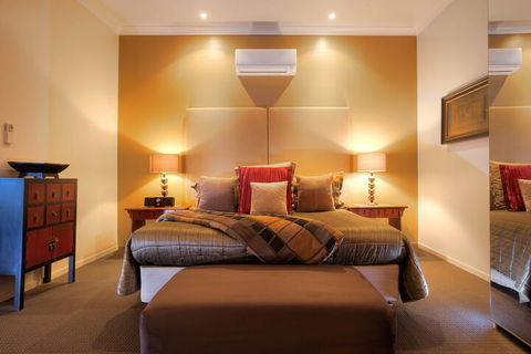 53 On Victoria - Hotel Accommodation 6