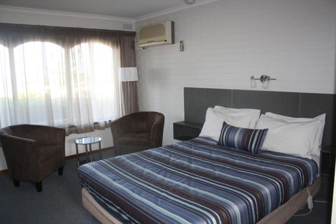 Raglan Motor Inn - Hotel Accommodation 5