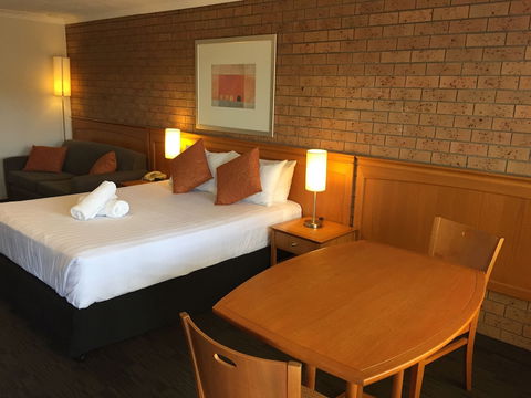 James Street Motor Inn - Hotel Accommodation 6