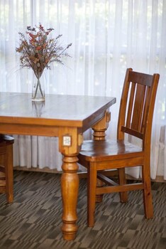 James Street Motor Inn - Hotel Accommodation 5