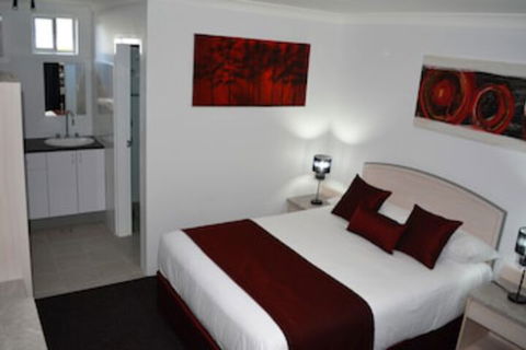 Alabaster Motor Inn Taree - Hotel Accommodation 0
