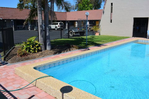 Alabaster Motor Inn Taree - Hotel Accommodation 2