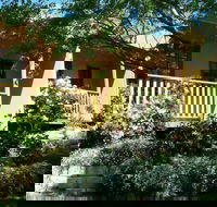 Meredith House - Hotel Accommodation