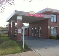 Big Valley Lakeside Paradise Motor Inn - Hotel Accommodation