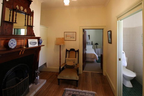Christopher Halls Colonial Accommodation - Hotel Accommodation 1