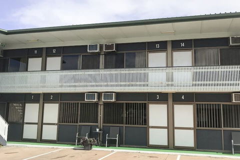 Tropical Gateway Motor Inn - Hotel Accommodation 1