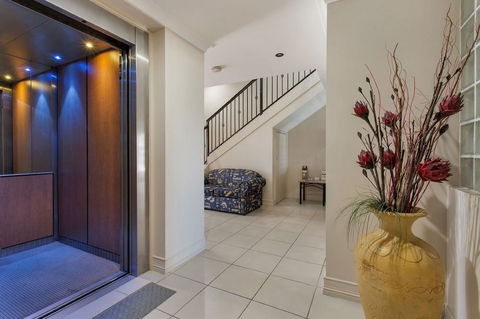City-ville Luxury Apartments & Motel - Hotel Accommodation 4