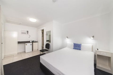 Metro Motel Rockhampton - Hotel Accommodation 0