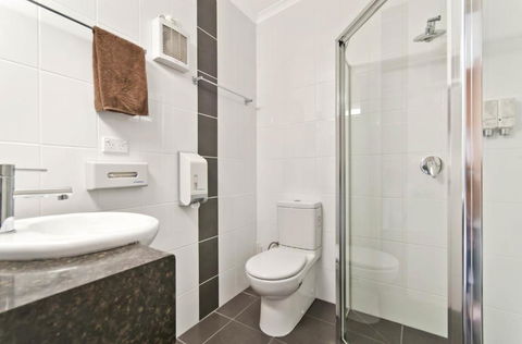 William Dutton Motel - Hotel Accommodation 6