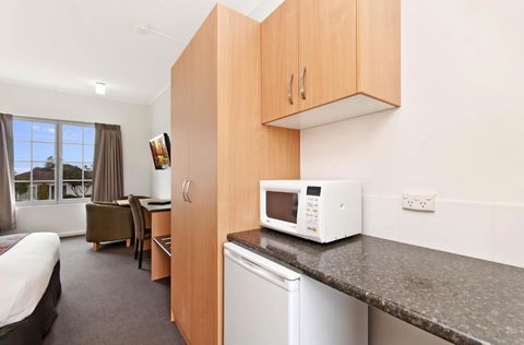 William Dutton Motel - Hotel Accommodation 5