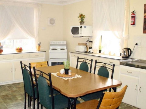 Squatters Cottage - Hotel Accommodation 6